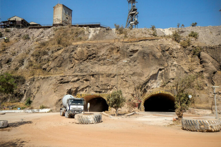 Glencore Congo copper mine faces a royalty dispute of €800 million.