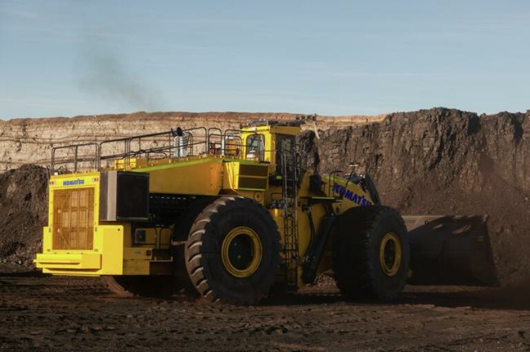 Quelles sont les spécificités de l’excavatrice minière Komatsu WE2350 ?